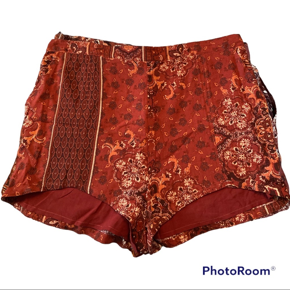 Kendall & Kylie Maroon/Rust color Boho Shorts SzM